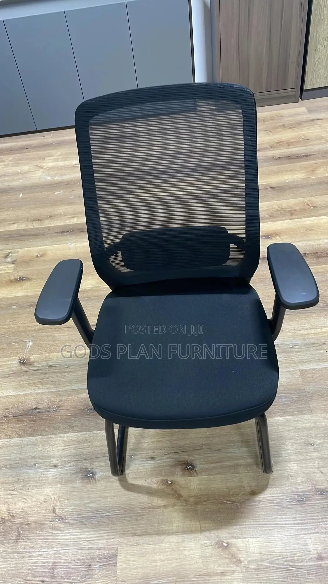 Vivo Visitors Chair