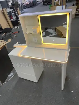 Light Dressing Mirror