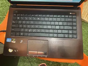 Laptop Asus 4GB Intel Core I7 HDD+SSD 128GB