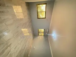 4bdrm House in Westhills Mall ( for rent