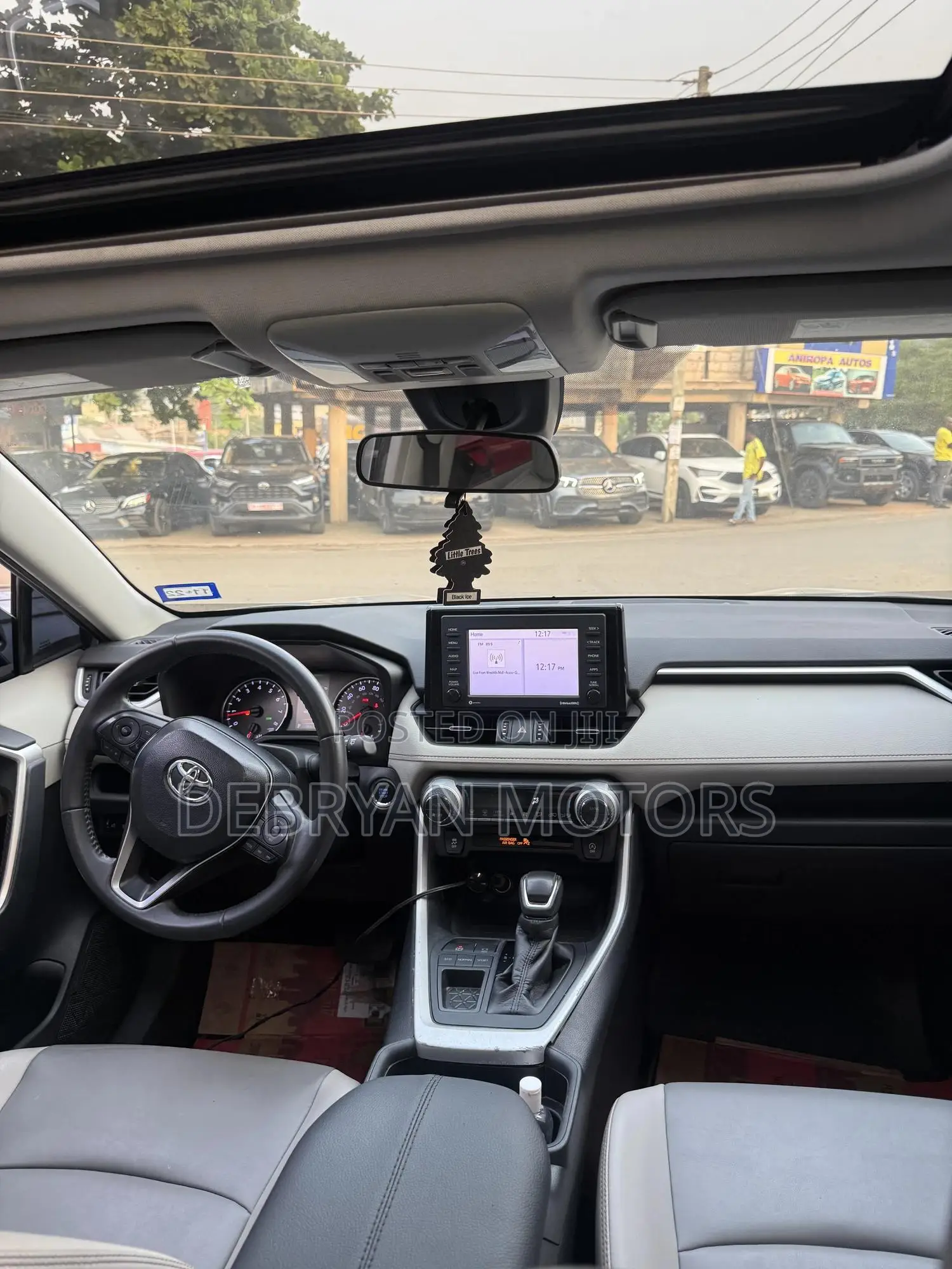 Toyota RAV4 XLE Premium AWD 2020 Silver