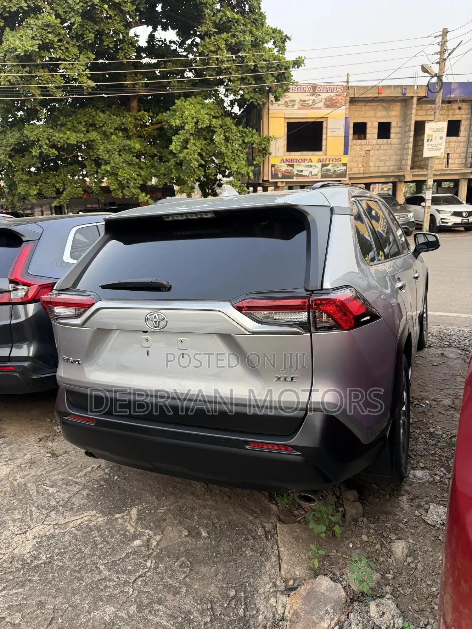 Toyota RAV4 XLE Premium AWD 2020 Silver