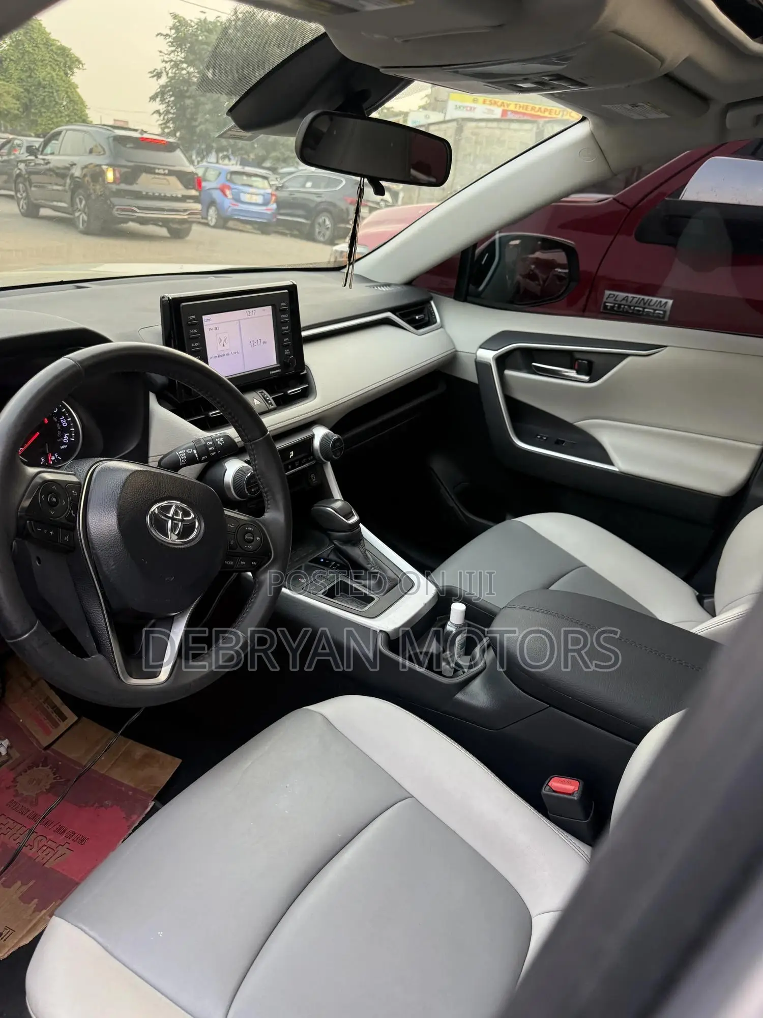 Toyota RAV4 XLE Premium AWD 2020 Silver