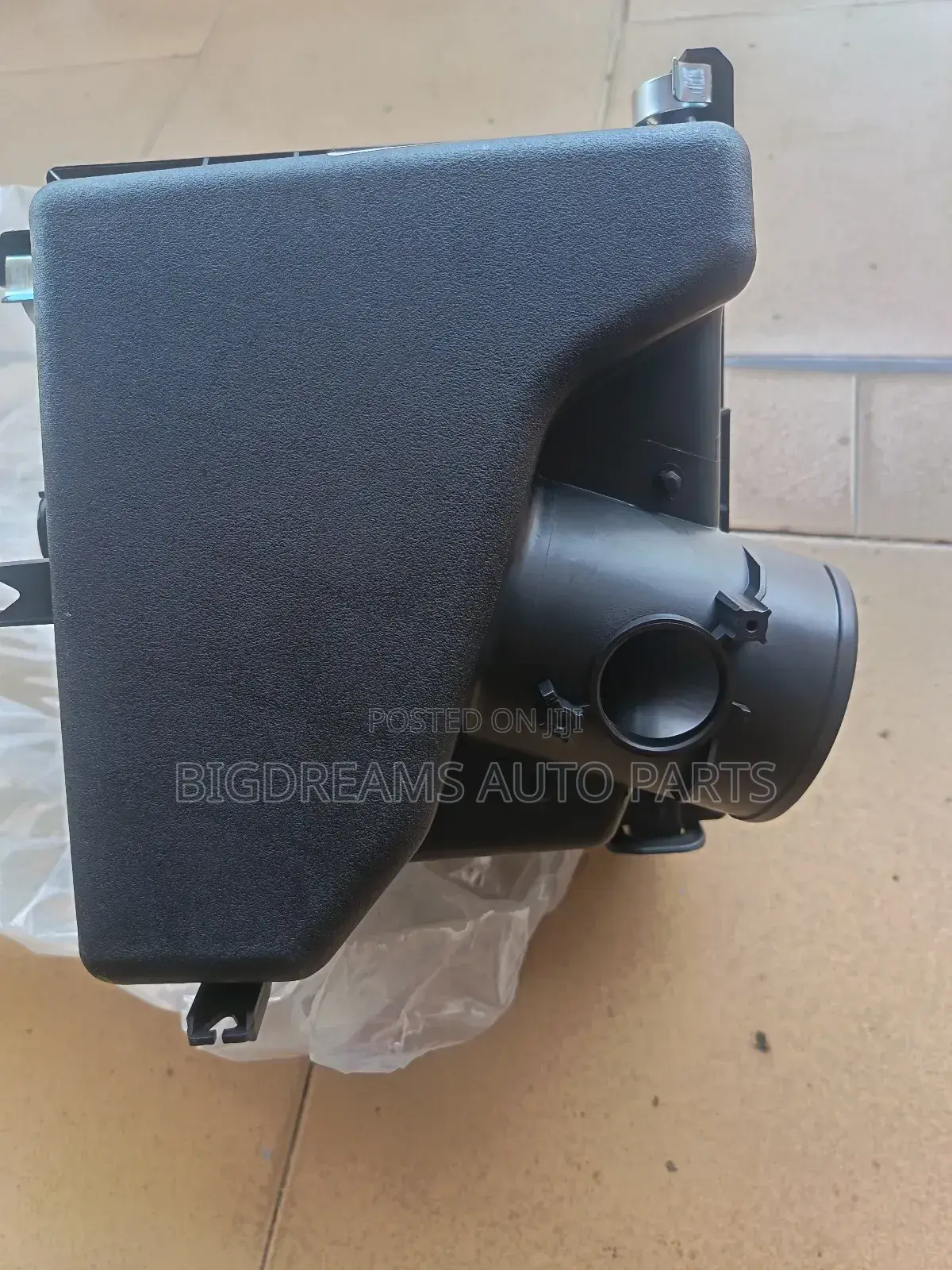 Toyota Rav 4 19 - 23 Air Cleaner Box