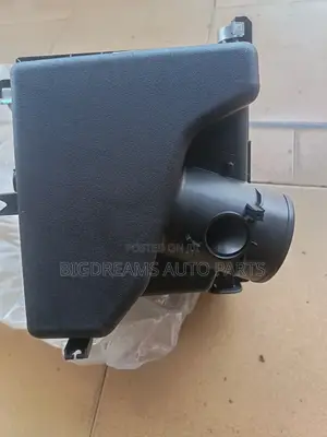 Toyota Rav 4 19 - 23 Air Cleaner Box
