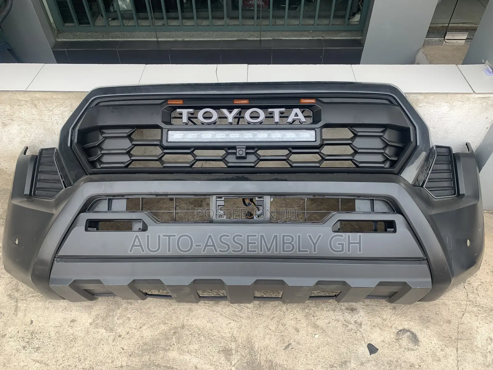Toyota Tacoma TRD Pro,TRD Sports,SR5 Front Bumper 2023,2024,2025,2026