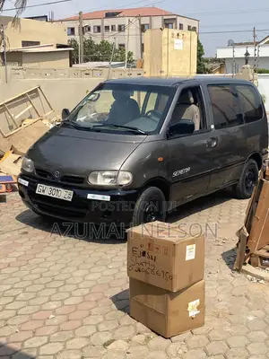 Nissan Serena 2000 Gray