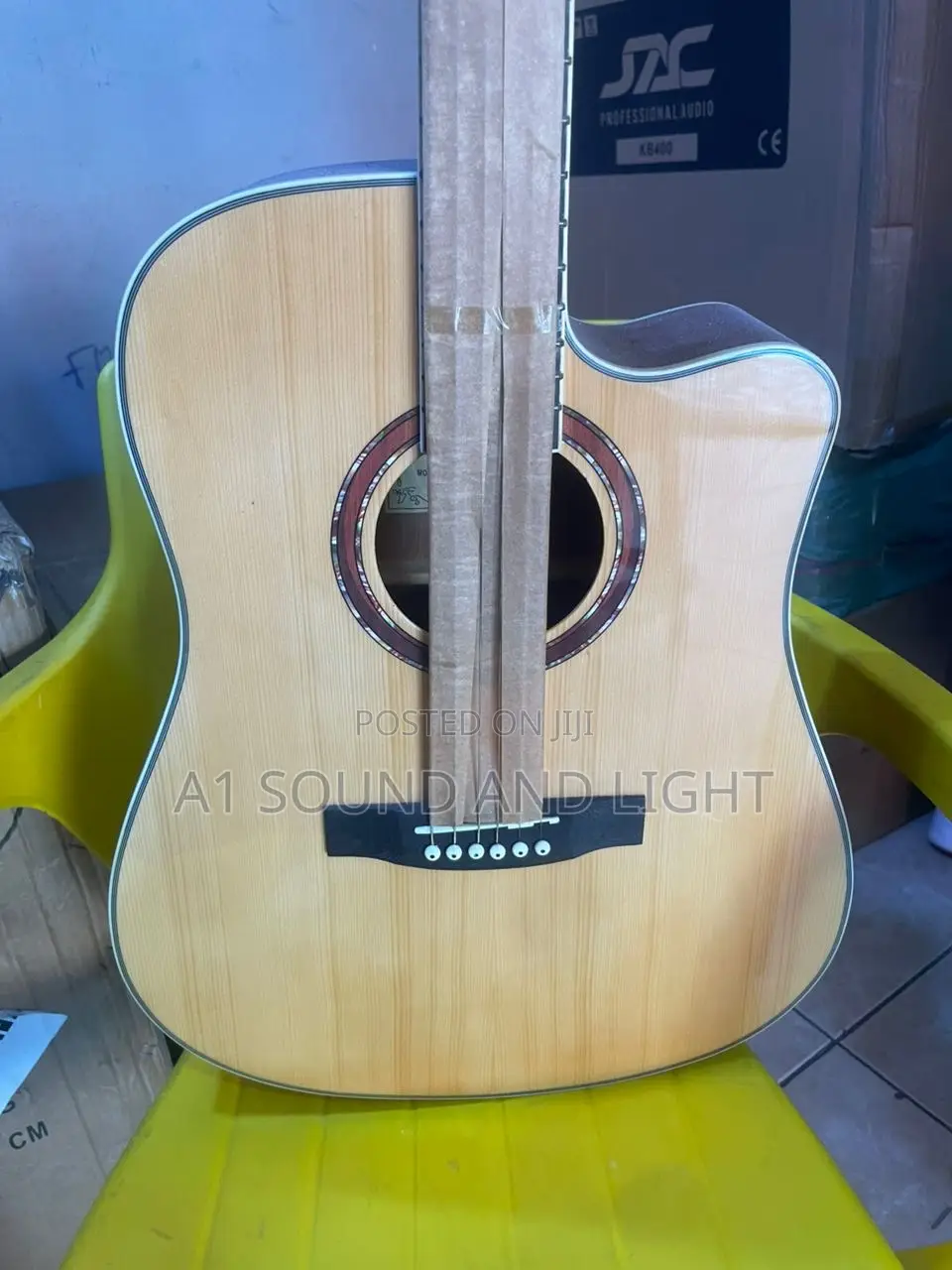 Gibson Semi Acoustic Guitar - Free Pick