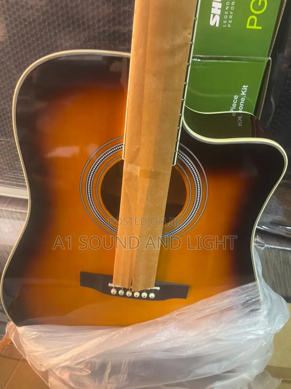 Fender Semi-Acoustic Guitar - Free Pick