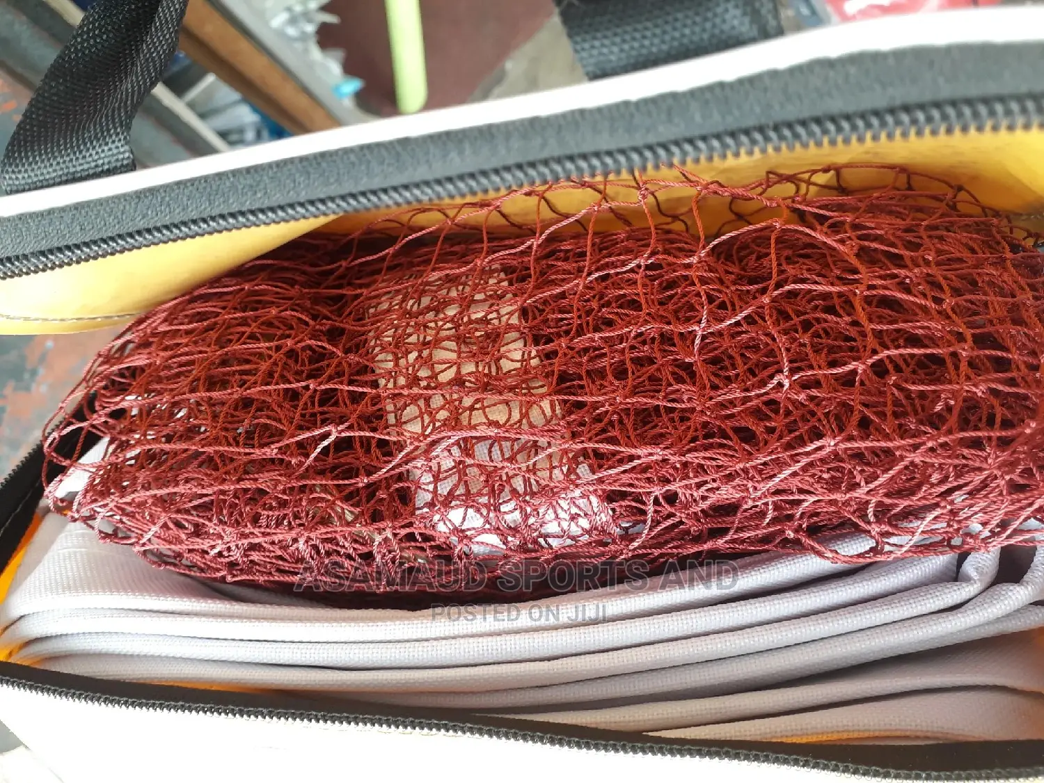 Original BADMINTON Net, RACKET and Ball at Cool Price