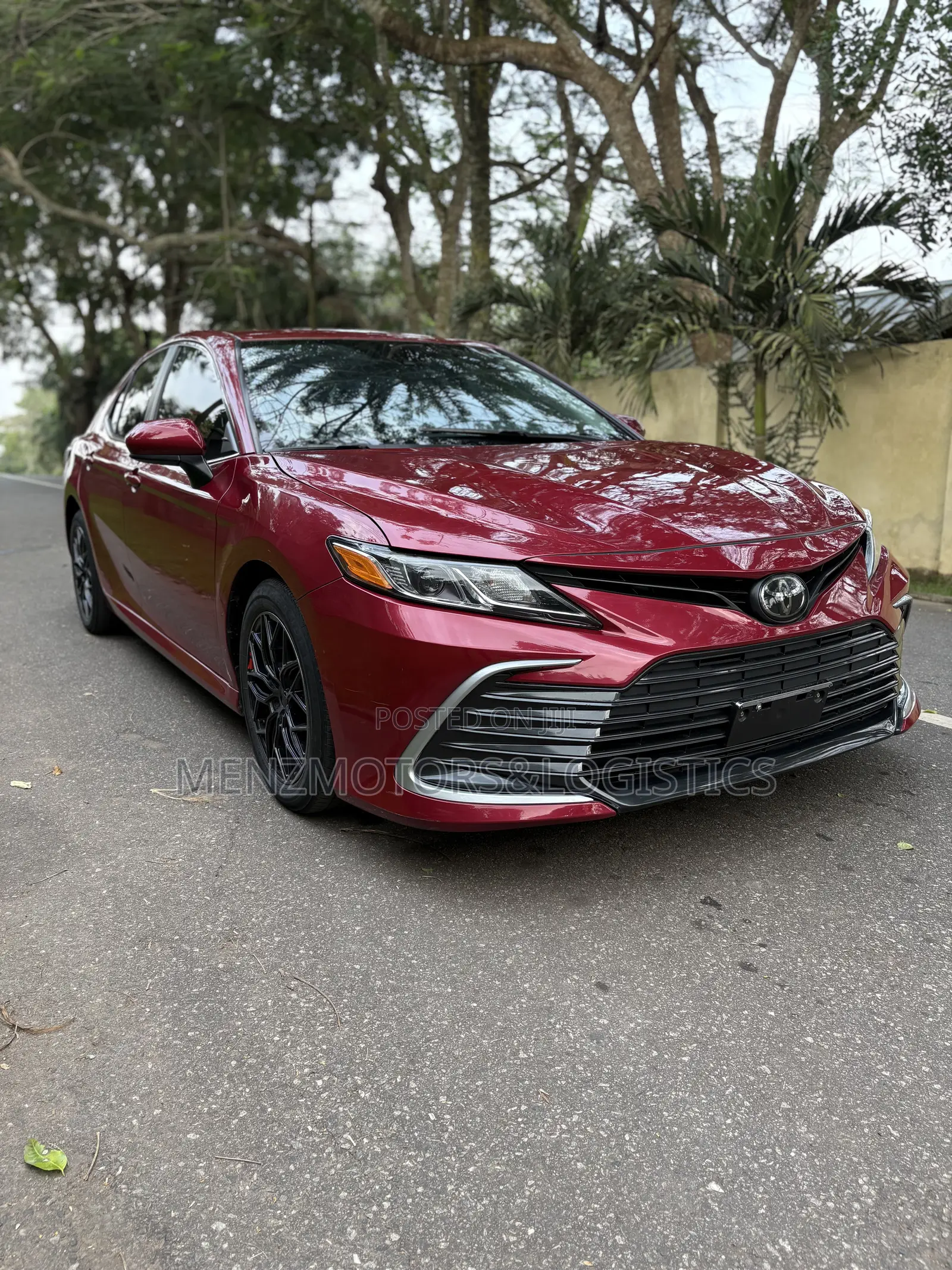 Toyota Camry LE FWD 2020 Burgundy