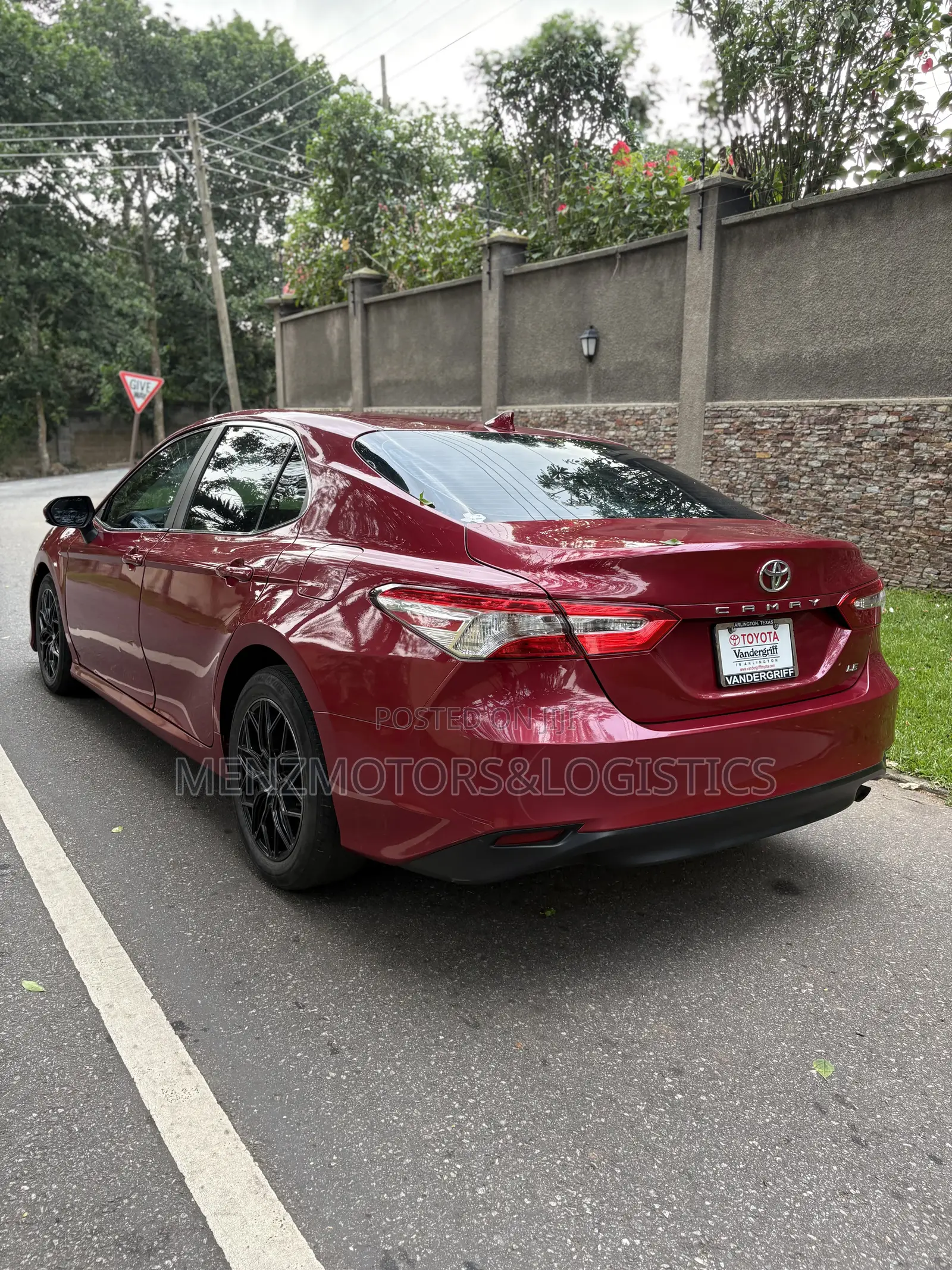 Toyota Camry LE FWD 2020 Burgundy