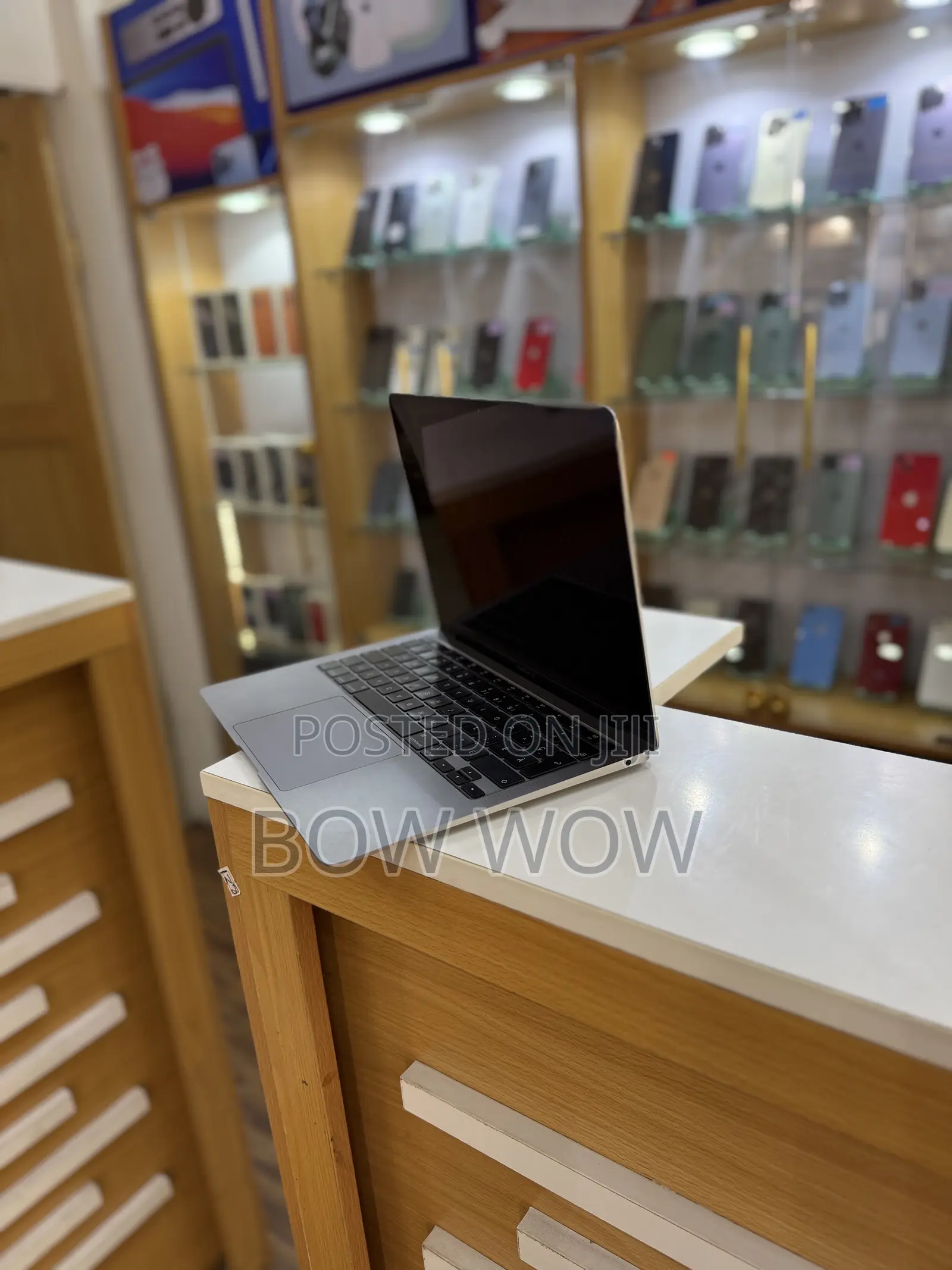 Laptop Apple MacBook Air 2020 16GB Intel Core I7 SSD 512GB