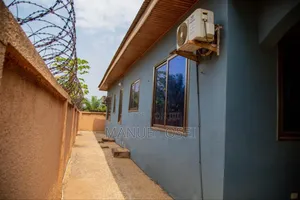 5 Bedroom Apartment
