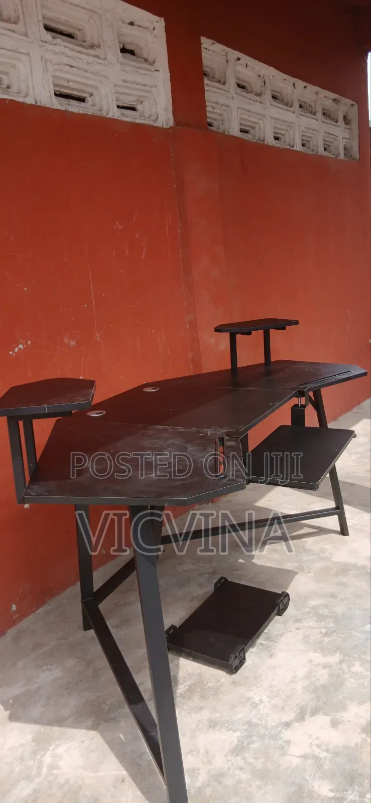 Large Wing Laptop Table