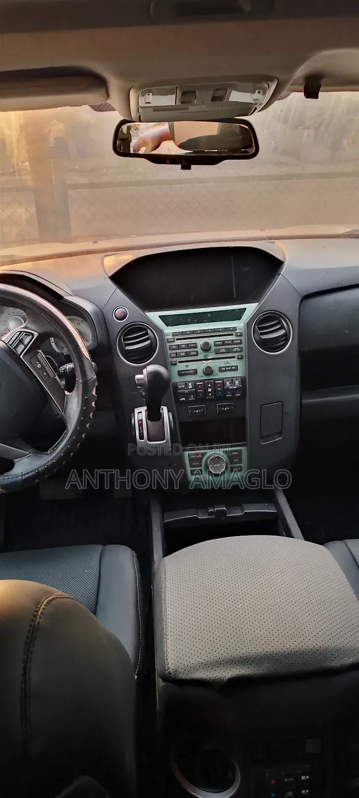 Honda Pilot Touring w/RES/Navi 4WD (3.5L 6cyl 5A) 2011 Gray