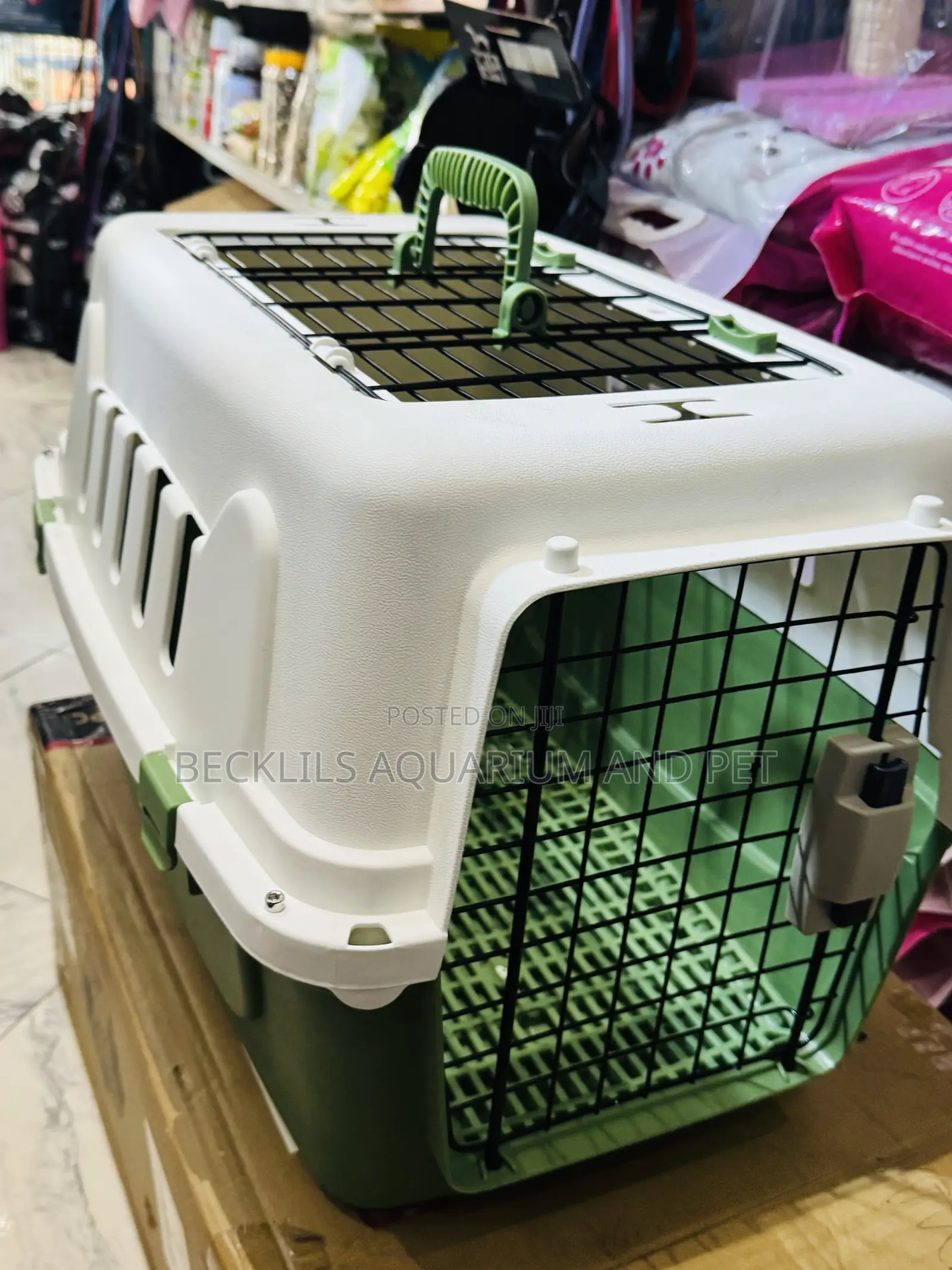 American Style Flight Plastic Cage