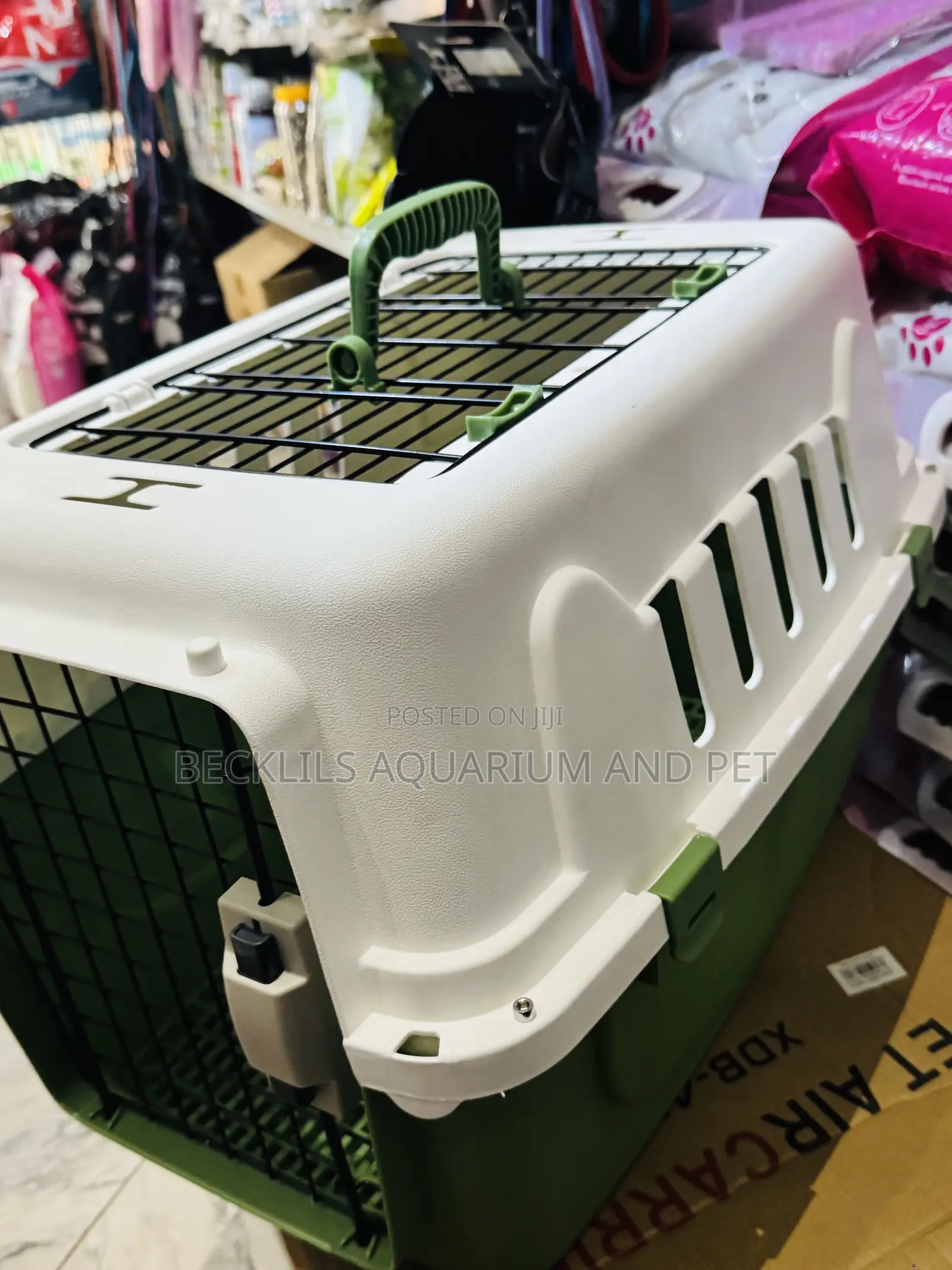 American Style Flight Plastic Cage