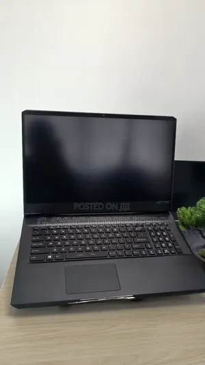 Laptop MSI Raider GE76 12UGS 32GB Intel Core I7 SSD 1T