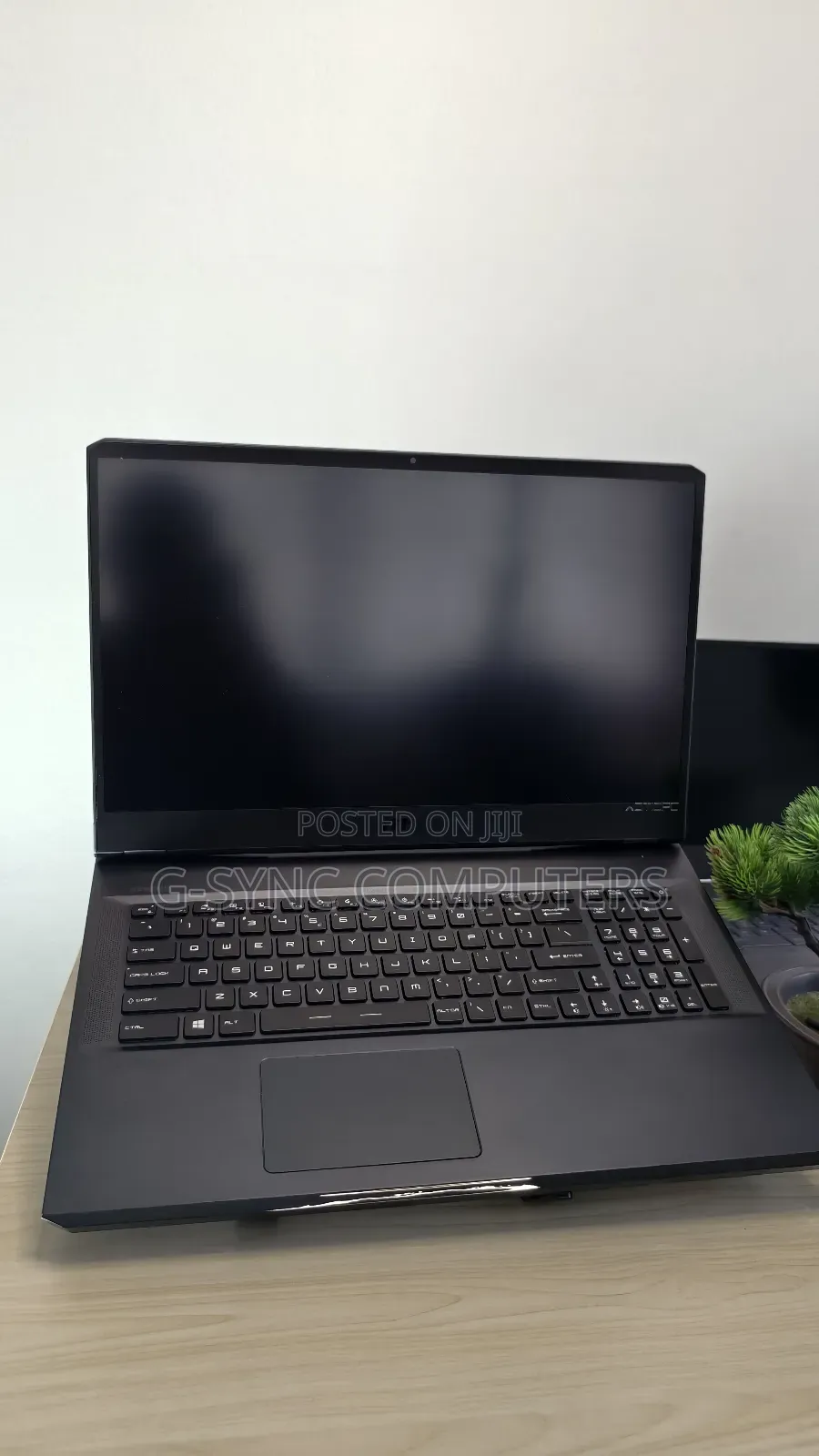 Laptop MSI Raider GE76 12UGS 32GB Intel Core I7 SSD 1T