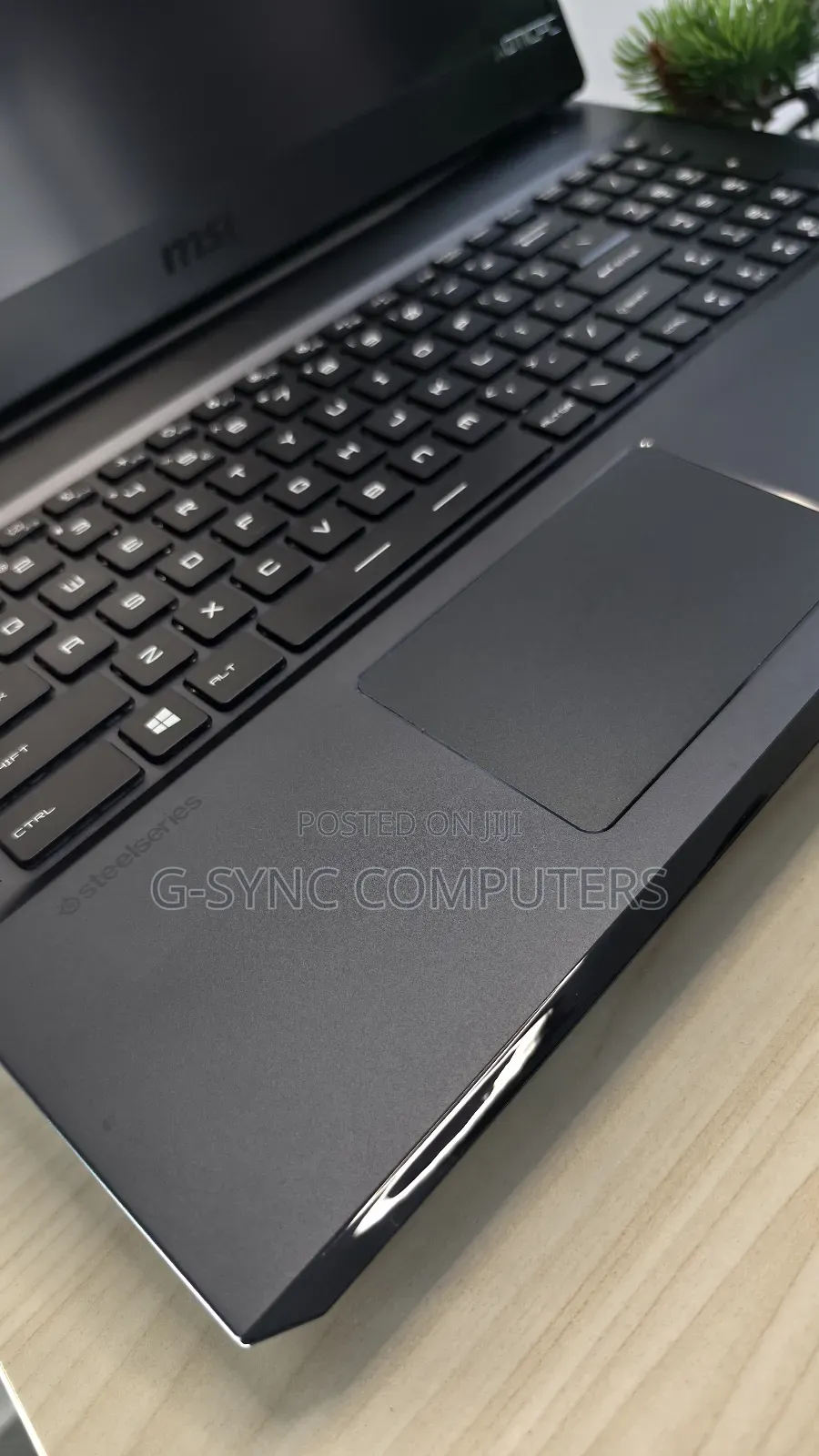Laptop MSI Raider GE76 12UGS 32GB Intel Core I7 SSD 1T