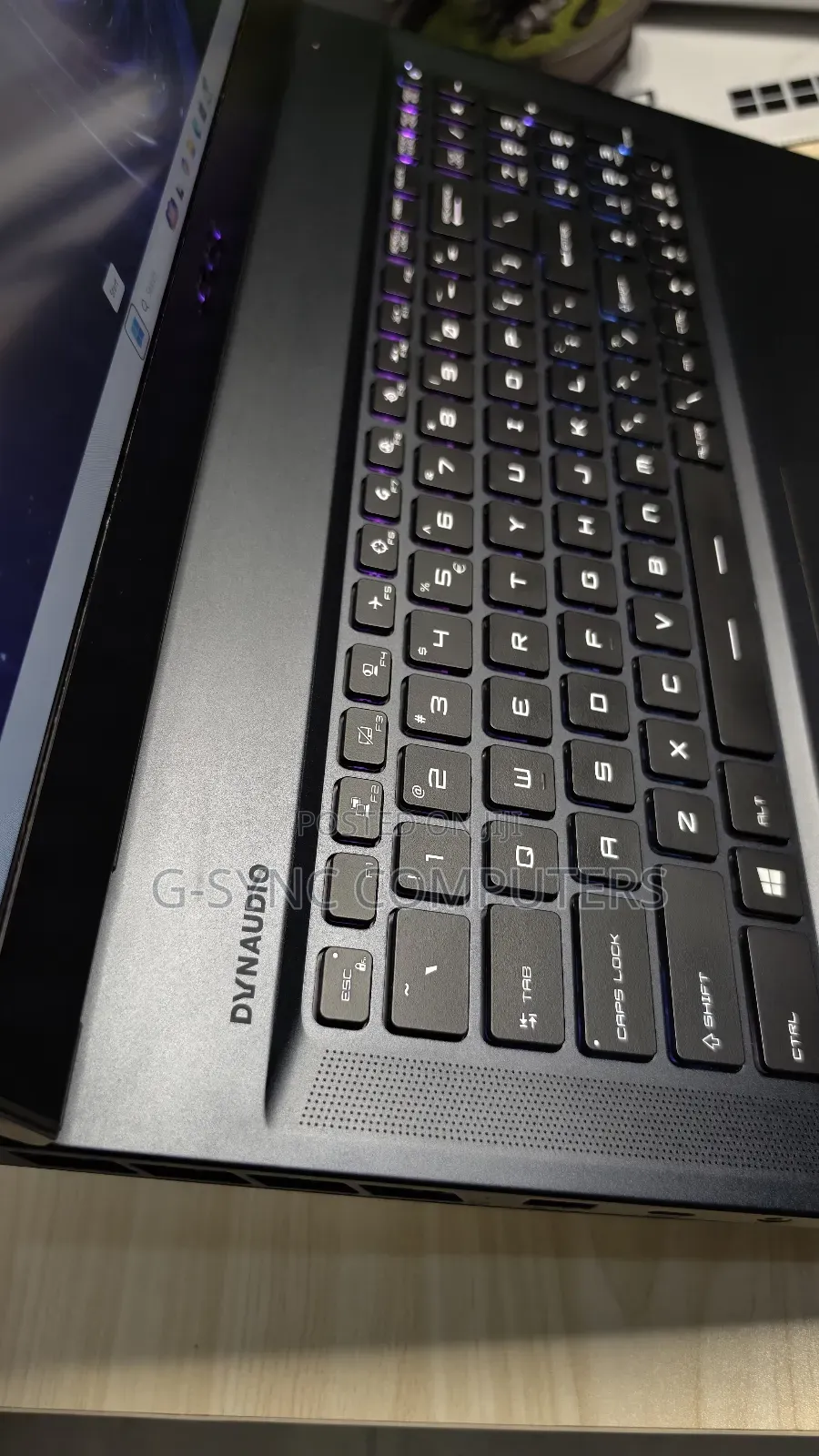 Laptop MSI Raider GE76 12UGS 32GB Intel Core I7 SSD 1T