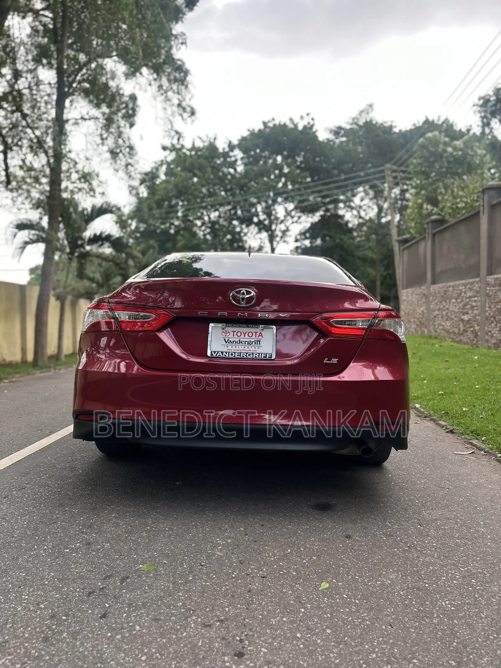 Toyota Camry LE FWD 2020 Burgundy