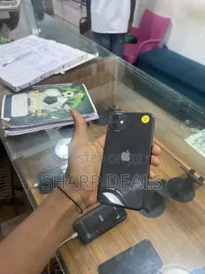 New Apple iPhone 11 128 GB Black