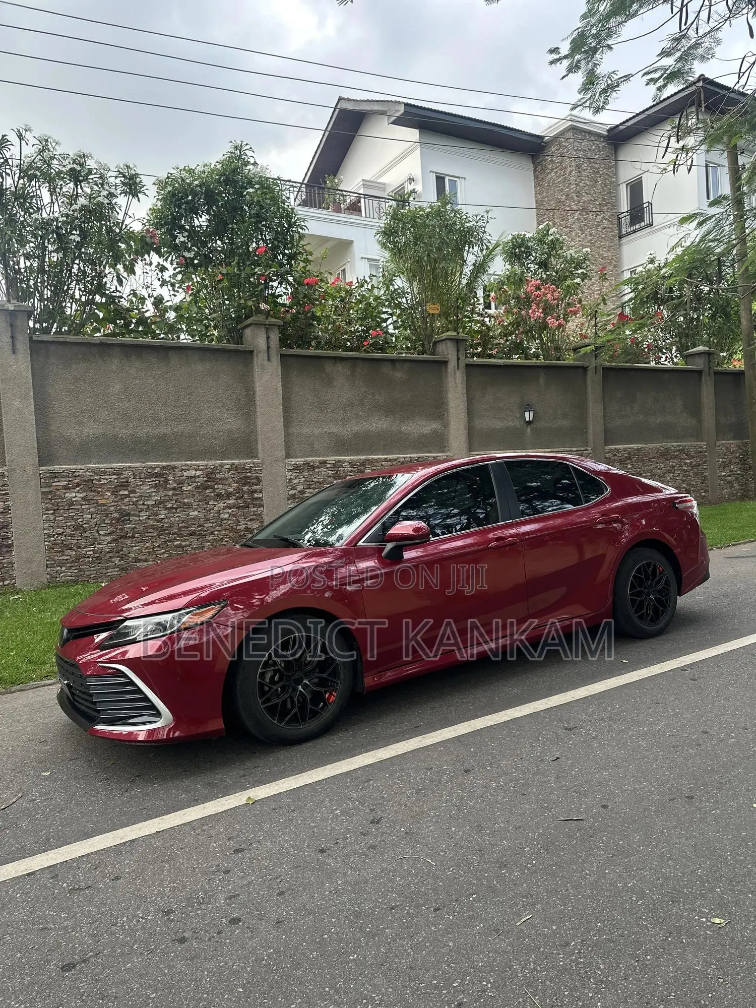 Toyota Camry LE FWD 2020 Burgundy