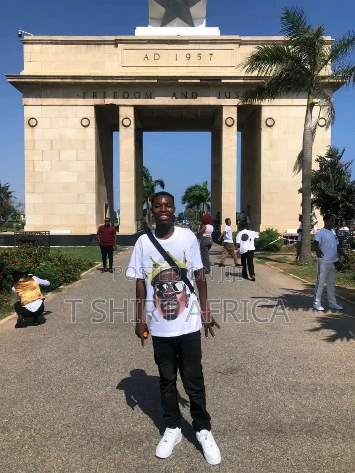 Shatta Movement Street Crown Streetwear T-Shirt