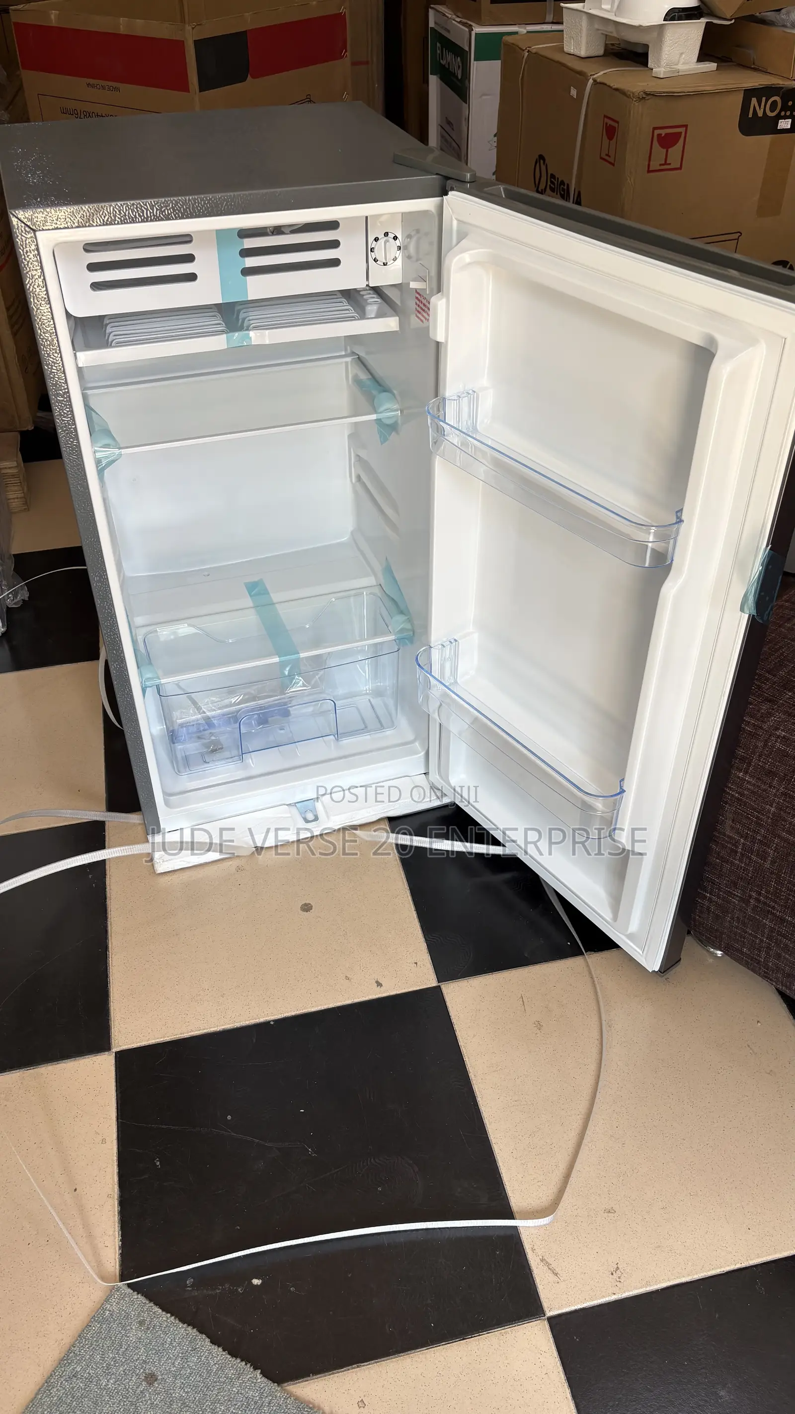 Chigo Table Top Fridge With 2 Years Warranty-90liters