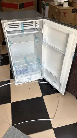 Chigo Table Top Fridge With 2 Years Warranty-90liters