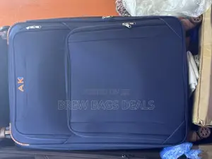 Quality Concord Fabric 24 Inches Medium Size Traveling Bag.