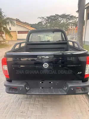 New Nissan Pick-Up 2025 Black