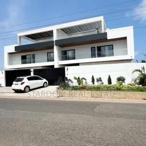 5bdrm Duplex in East Airport, Spintex for sale