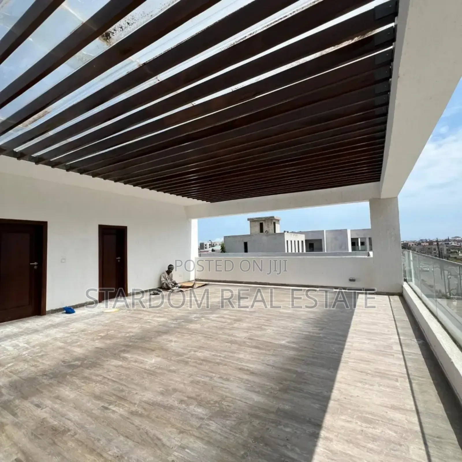 5bdrm Duplex in East Airport, Spintex for sale