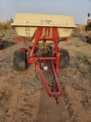 Vicon Fertilizer Spreader