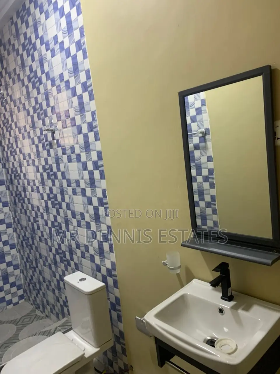 1bdrm Room & Parlour in Tuba Apartments, Toll Booth for rent