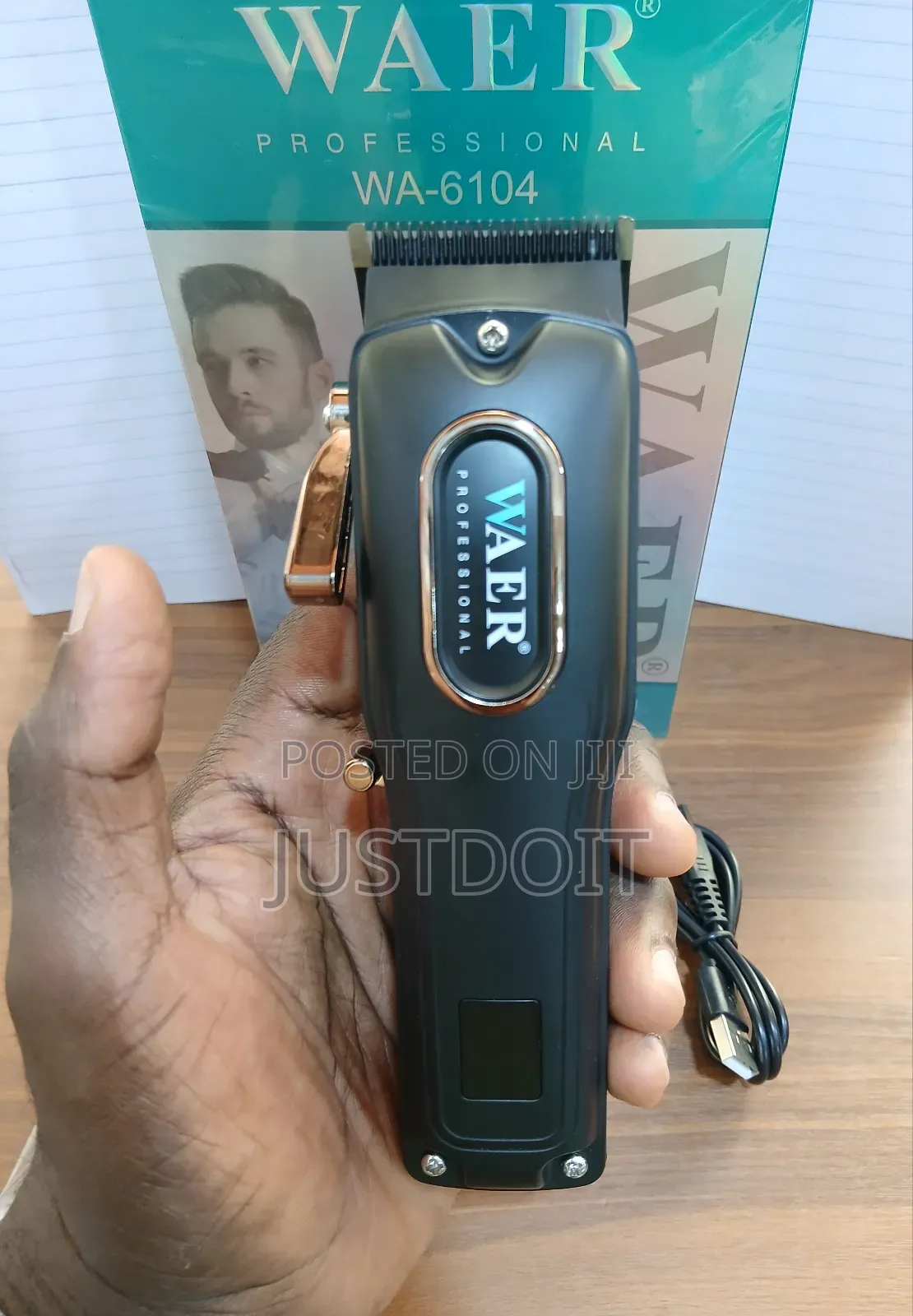 Waer 6104 Rechargeable Clippet