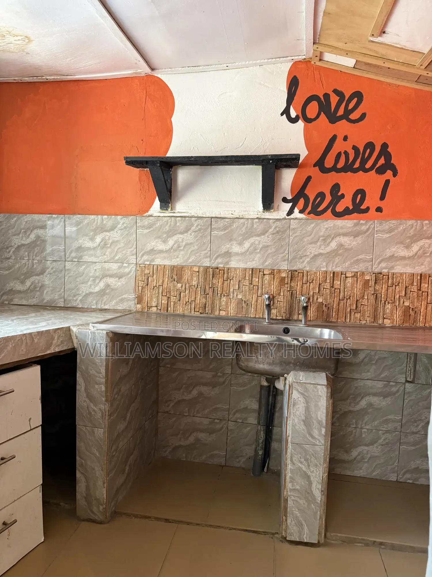 1bdrm Apartment in Kotobabi Area, Spintex for rent