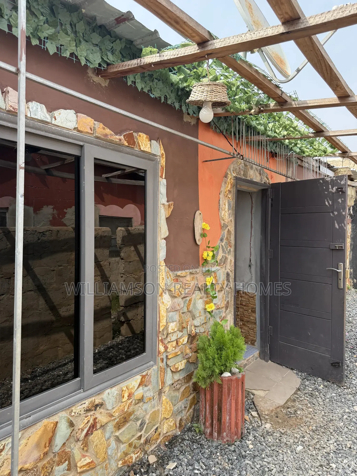 1bdrm Apartment in Kotobabi Area, Spintex for rent