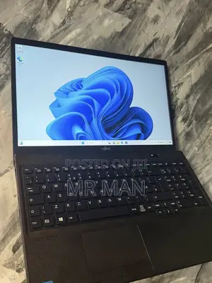 Laptop Fujitsu Lifebook A357 8GB Intel Core I3 SSD 256GB