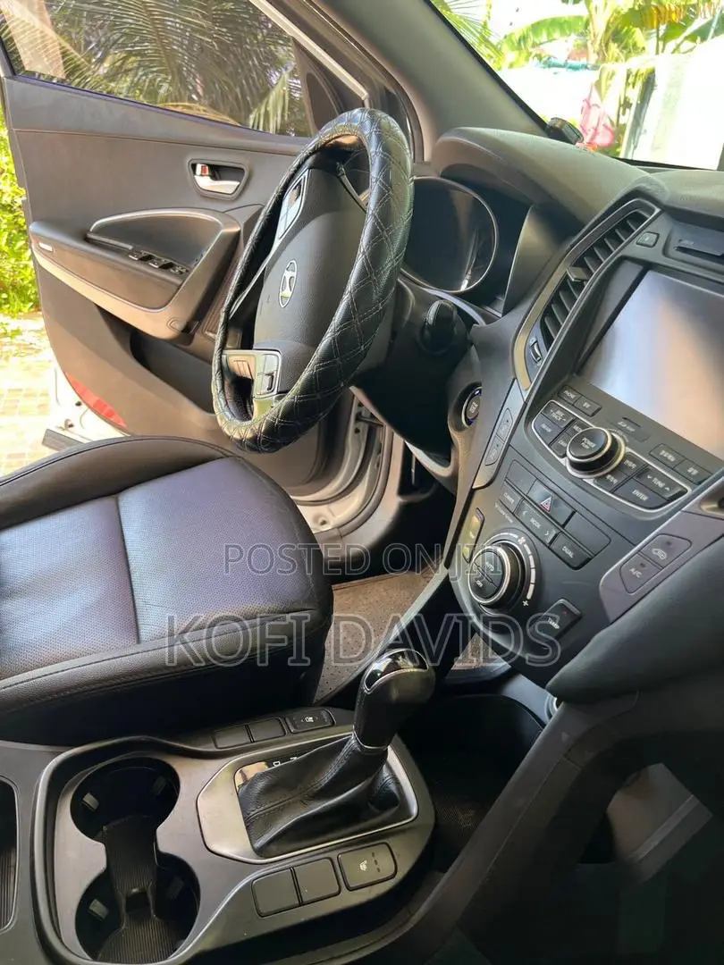 Hyundai Santa Fe 2015 Gray