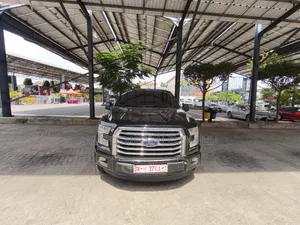 Ford F-150 XLT 4x4 SuperCrew Cab Styleside 5.5 ft. box 145 in. WB 2016