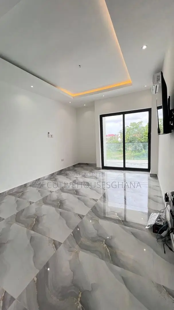 2bdrm House in Nmai-Dzorn for rent