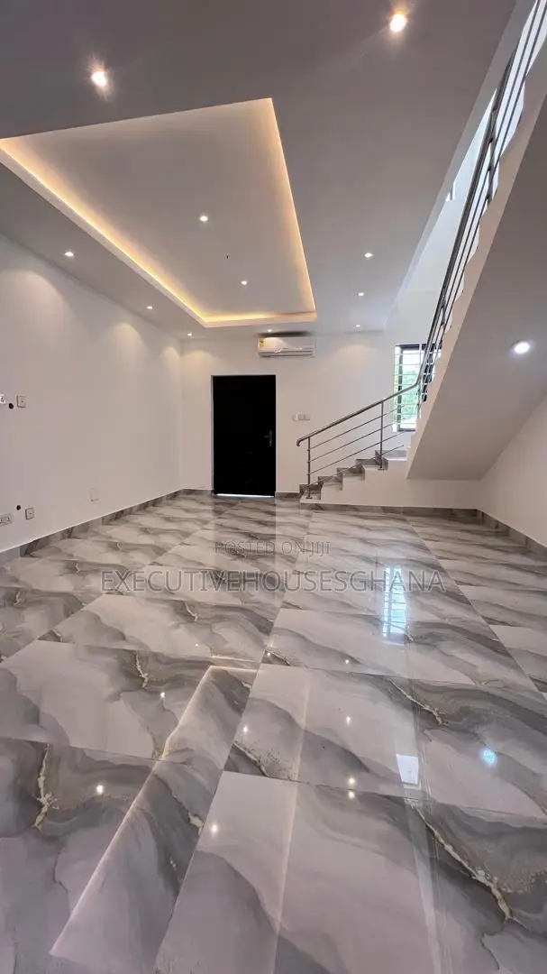 2bdrm House in Nmai-Dzorn for rent
