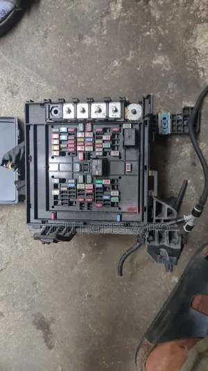 2017 Ford F150 Engine Fuse Board