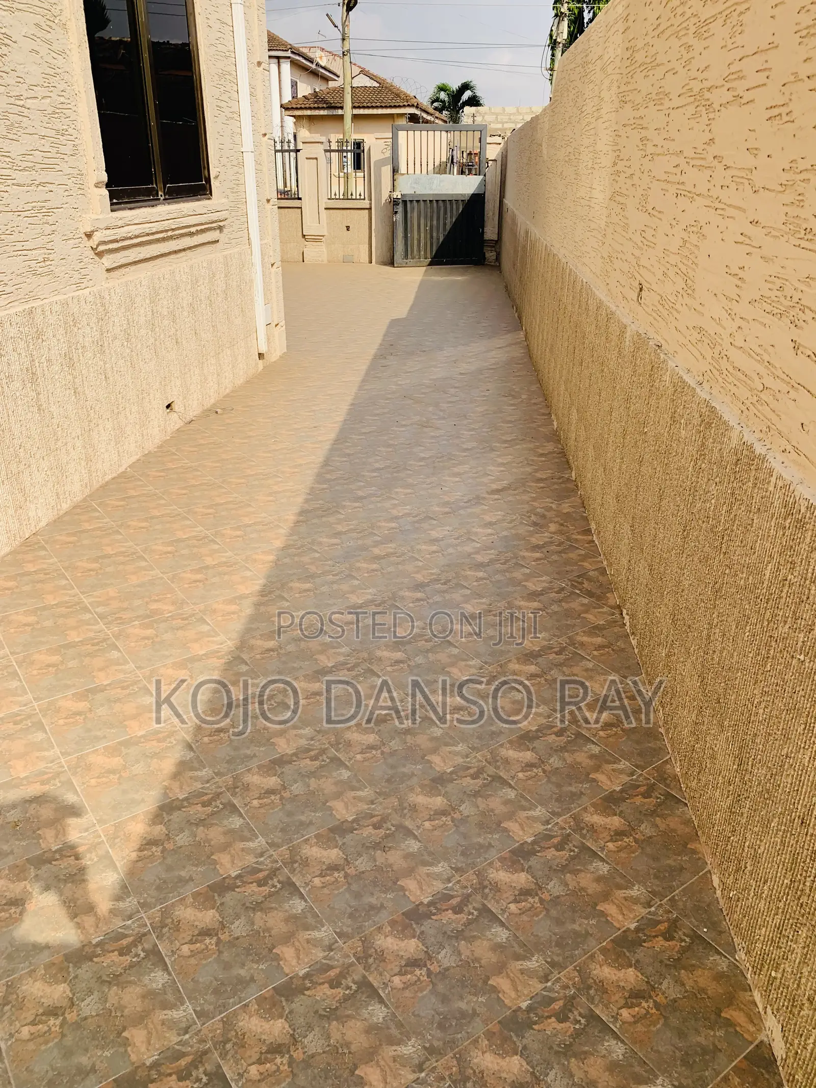 6bdrm House in Pandak Agency, East Legon for rent