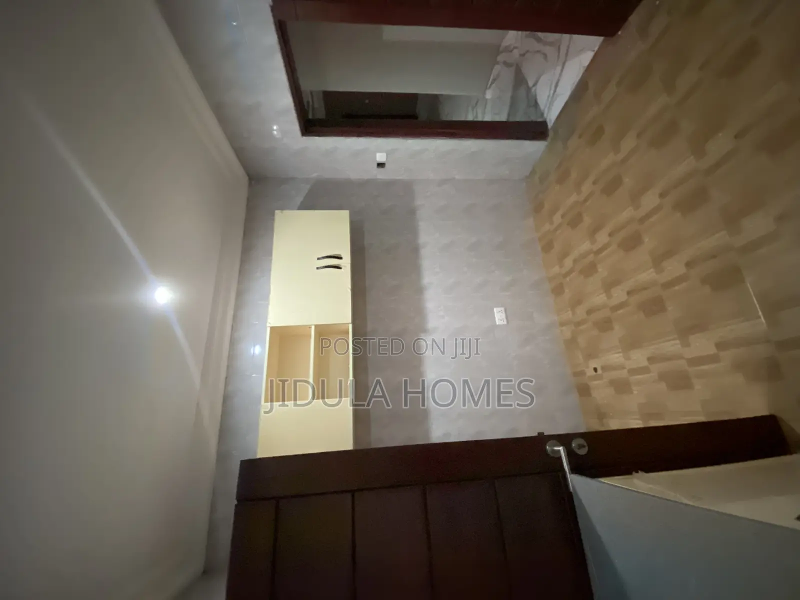 4bdrm Apartment in Adenta Rowi, Housing Down for rent