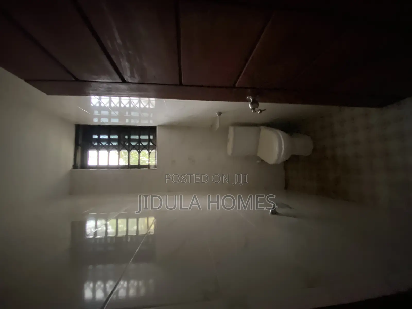 4bdrm Apartment in Adenta Rowi, Housing Down for rent